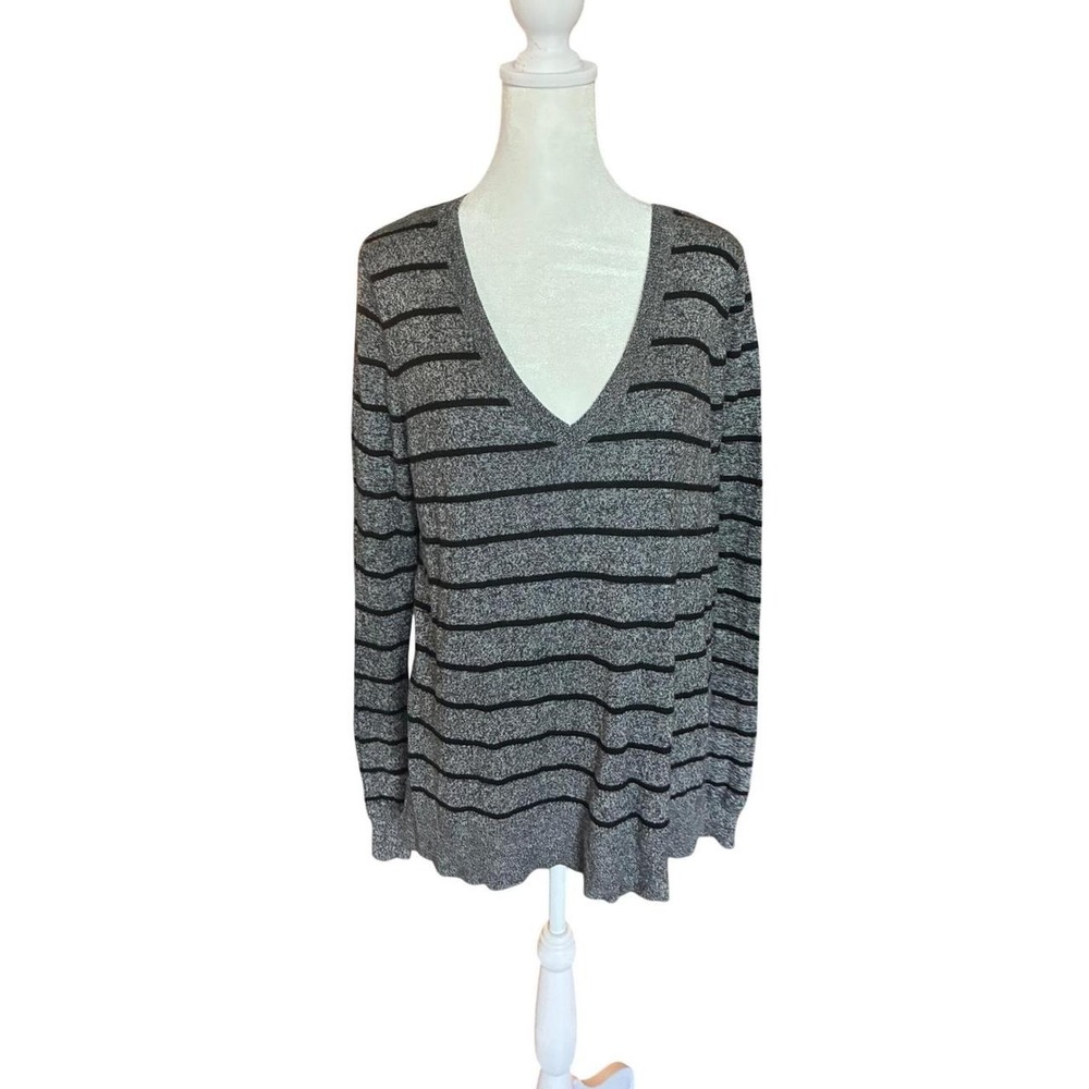 Mossimo Womens XL Gray Black Striped V-Neck Long Sleeve Pullover Sweater